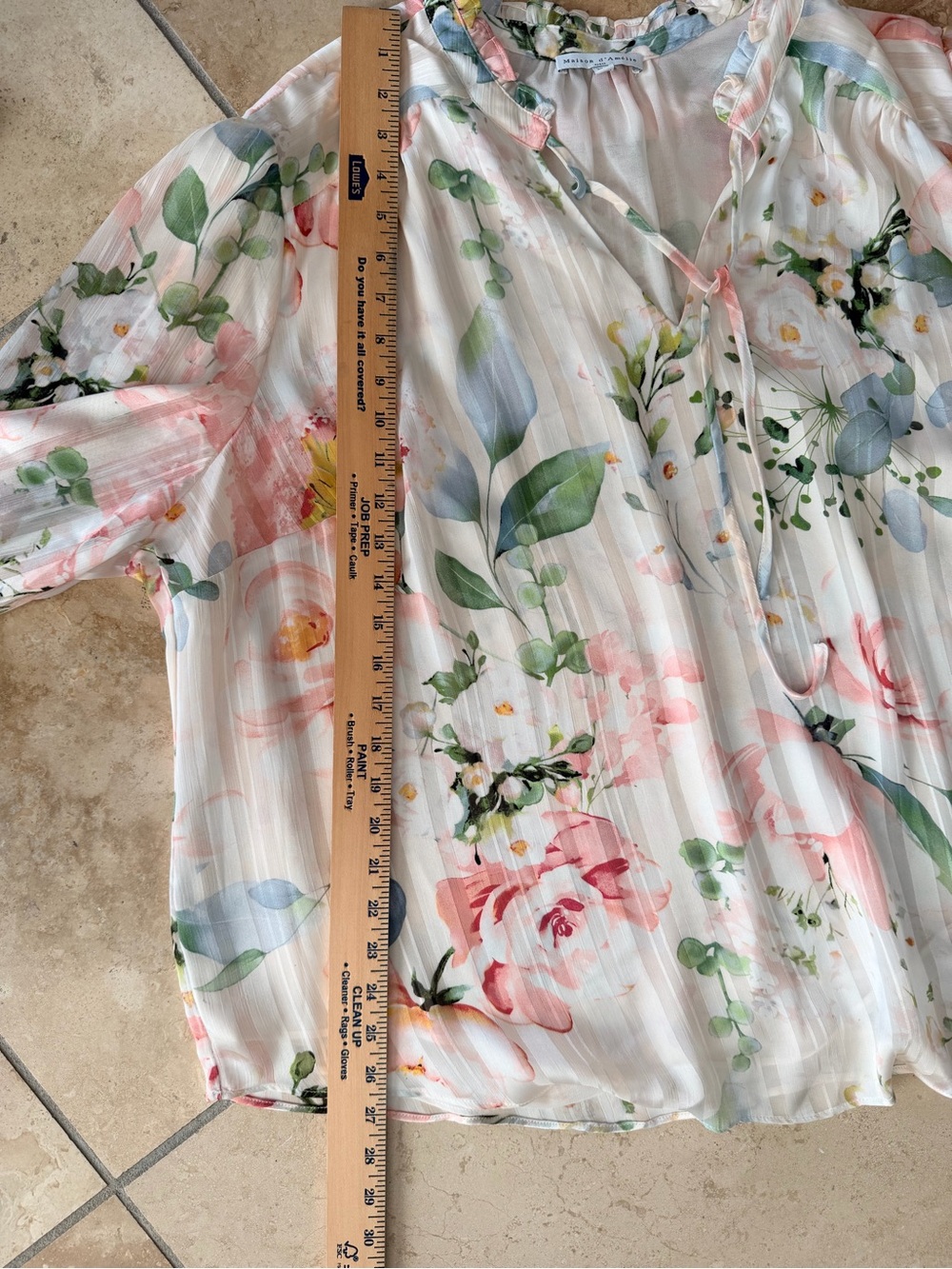 Floral Pleated V-Neck Blouse in Soft Peach and Green - Picture 5 of 6